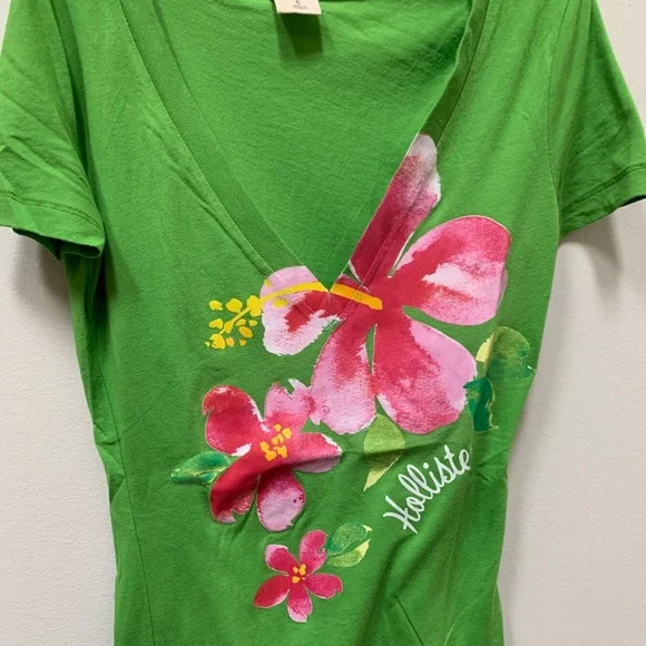 Hollister Tops Hollister Green Floral Tshirt Short Sleeves